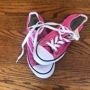 Girls pink converse